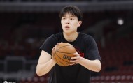 媒体人:杨瀚森跌出常规轮换 他是开拓者第四中锋