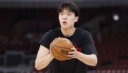 媒体人:杨瀚森跌出常规轮换 他是开拓者第四中锋