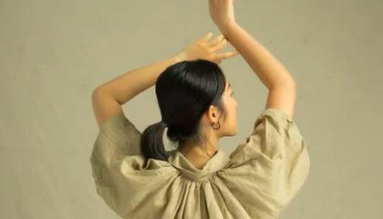 威廉王子在阿斯顿维拉比赛现场“发疯”,网友评论口风一致